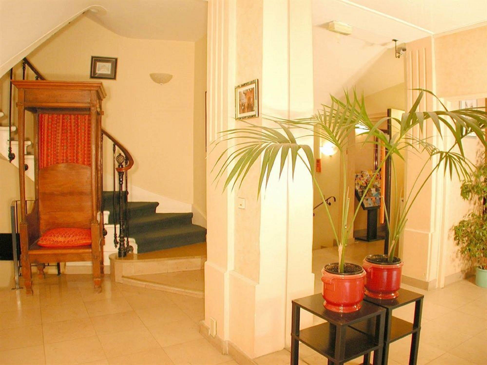 Hotel William'S Opera Париж Екстериор снимка